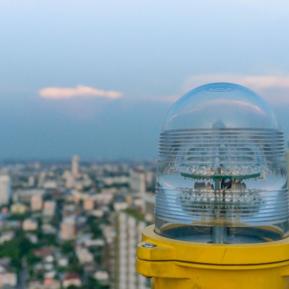 Oświetlenie nawigacyjne oraz przeszkodowe – klucz do bezpieczeństwa operacji lotniczych