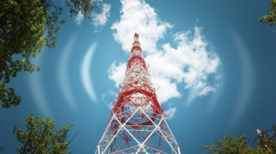 Technologie radiokomunikacji i radionawigacji w służbie bezpieczeństwa lotów