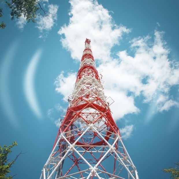 Technologie radiokomunikacji i radionawigacji w służbie bezpieczeństwa lotów