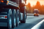 Efektywna spedycja drogowa: kluczowe strategie dla firm transportowych
